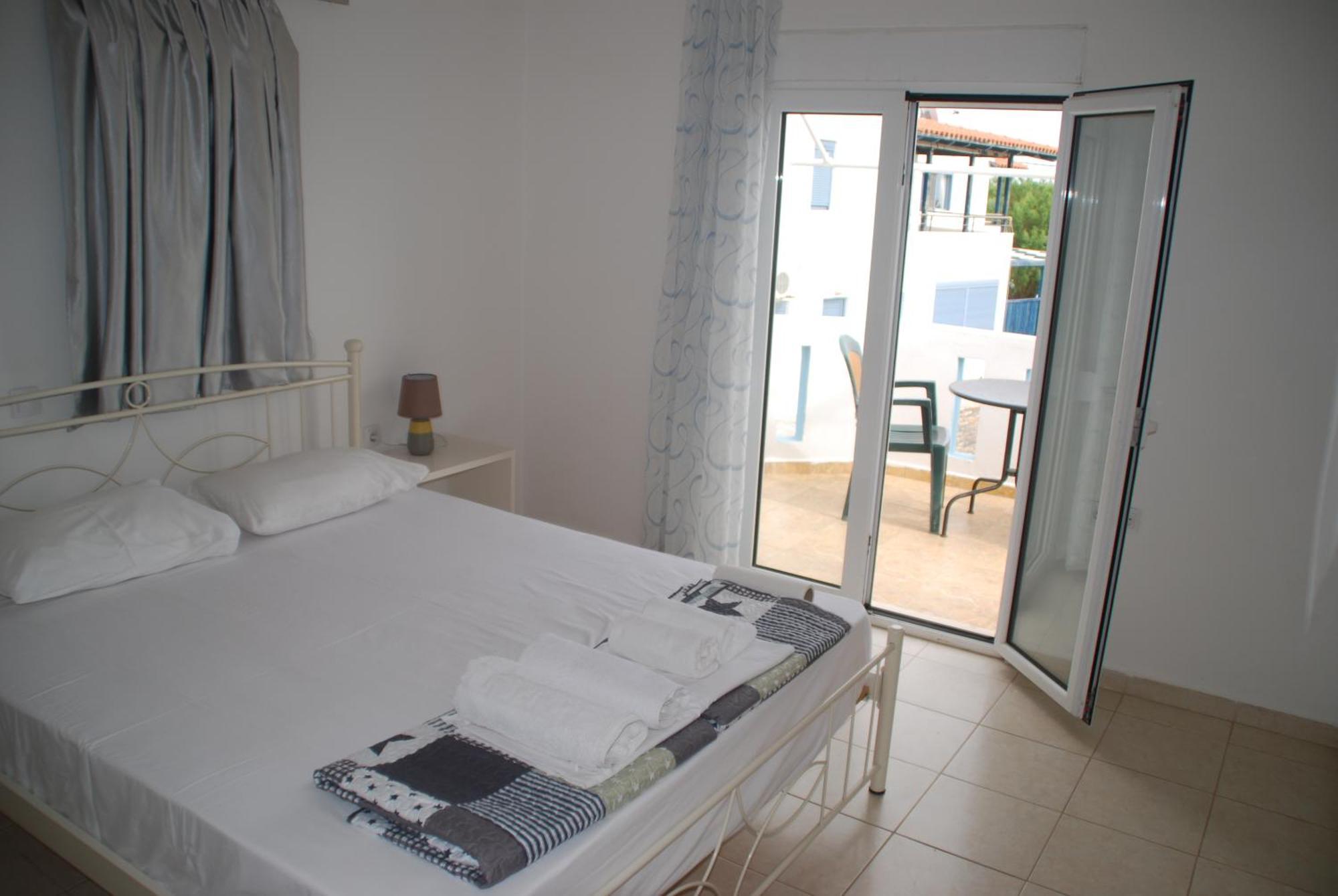 Soula Appartments Makry Gialos  Exterior photo